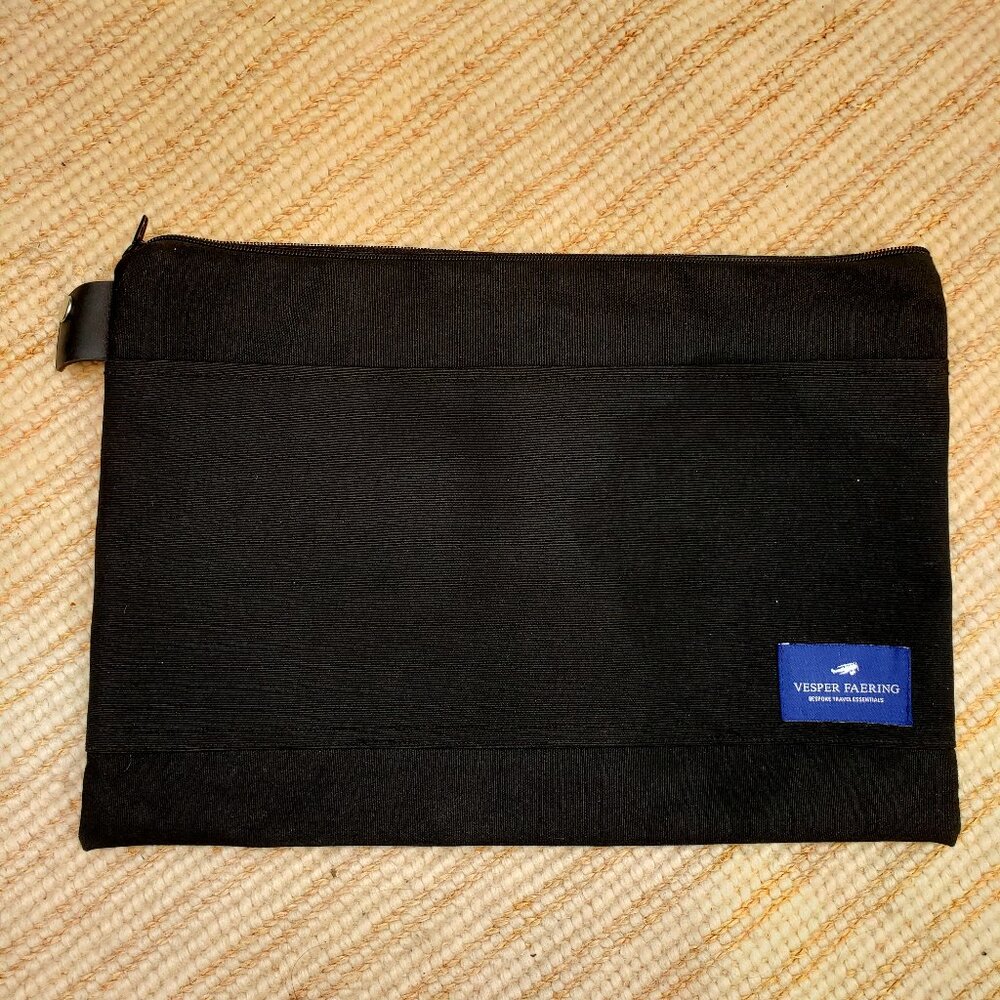 Vesper Faering laptop/tablet black travel sleeve